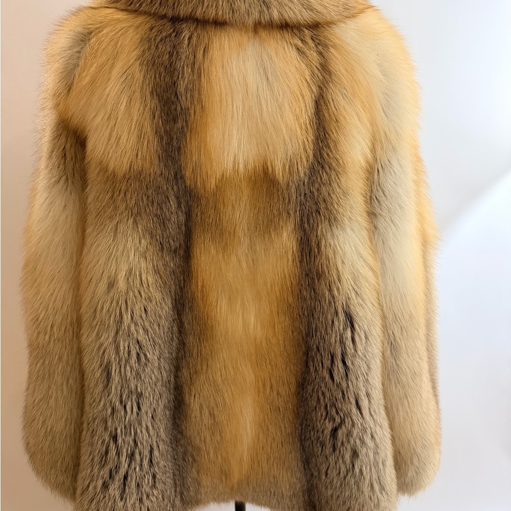Elegant Tan Fur Coat - Picture 2 of 2